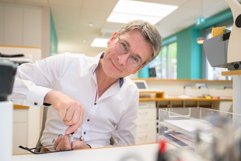 Eigene Werkstatt bei KNEPPECK Augenoptik Oldenburg